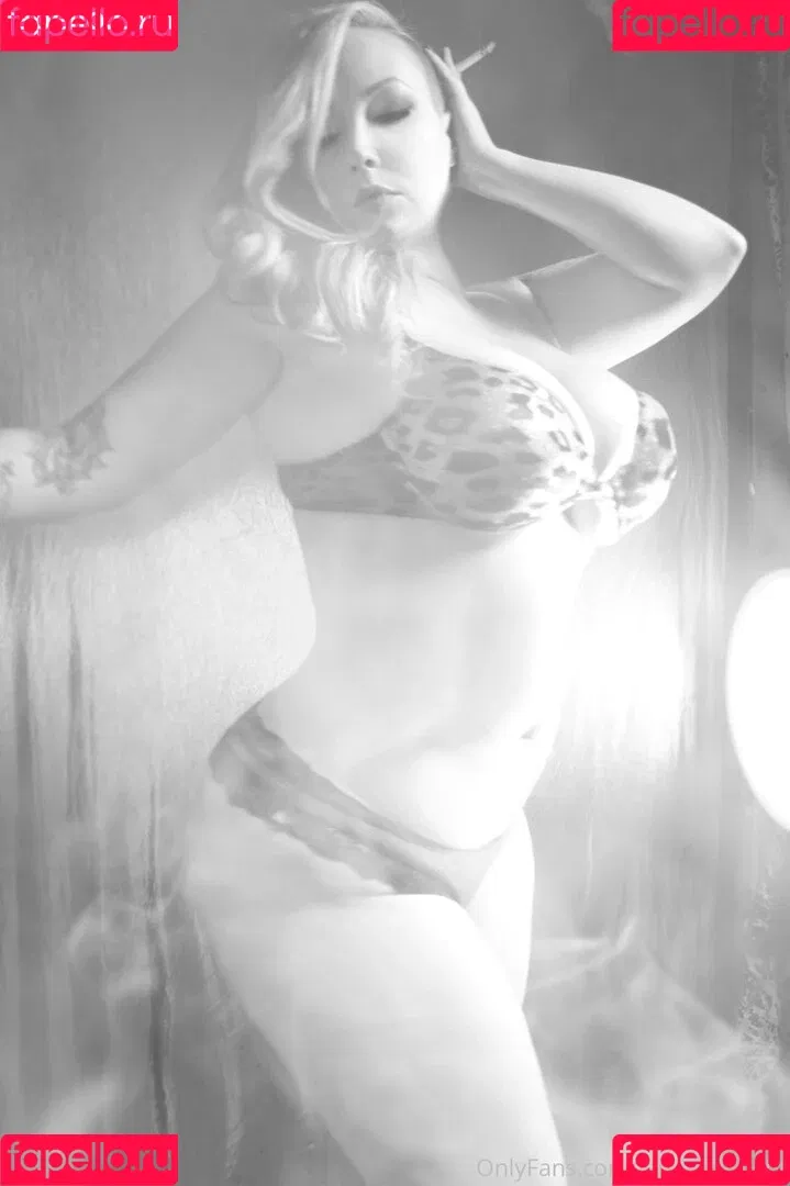 jennastarlight Onlyfans Photo Gallery 