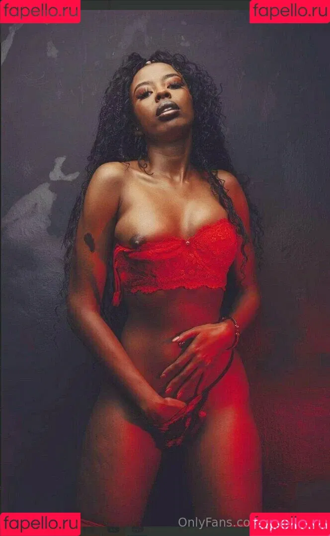 lola_redly Onlyfans Photo Gallery 