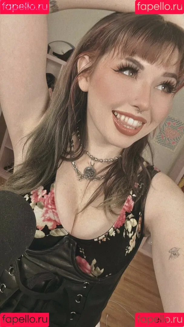 NotSaige Onlyfans Photo Gallery 