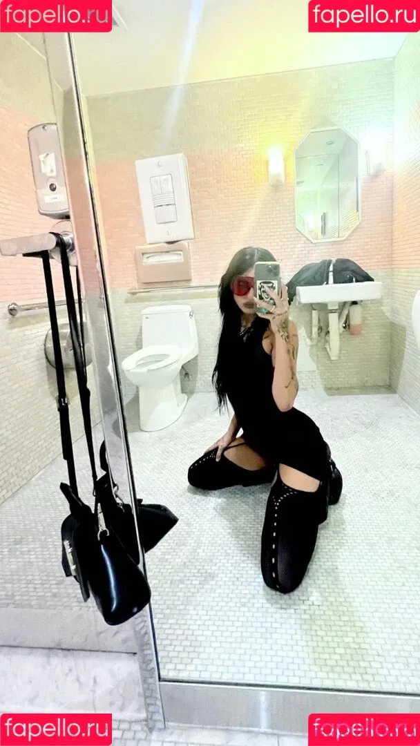 DeathbyRomy Onlyfans Photo Gallery 