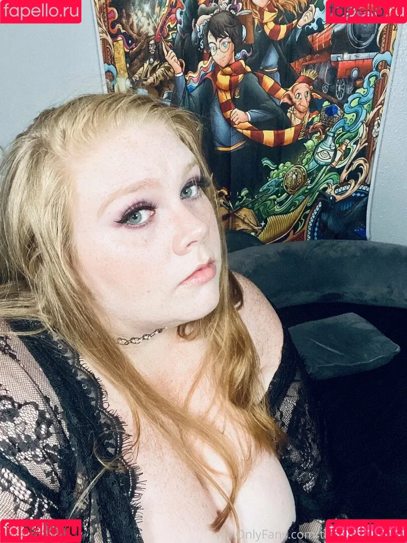 thescarlettfawx Onlyfans Photo Gallery 
