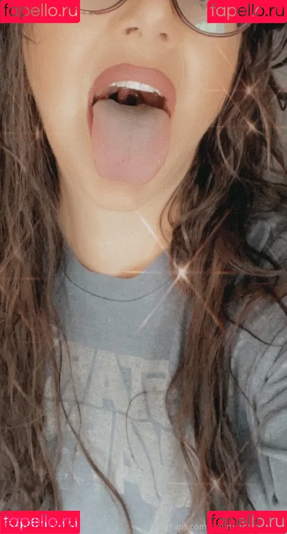 Trauma Mama ASMR Onlyfans Photo Gallery 