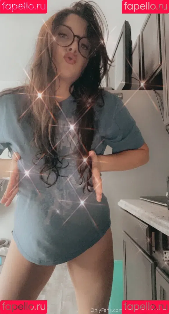 Trauma Mama ASMR Onlyfans Photo Gallery 