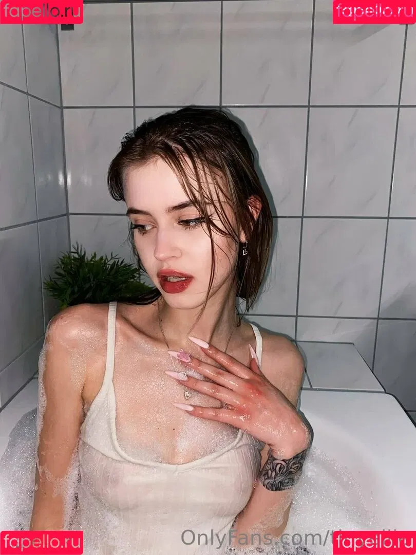 tinyellie Onlyfans Photo Gallery 