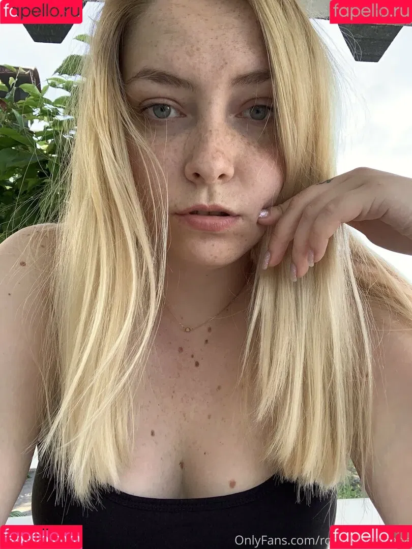 rosy_blondbabe Onlyfans Photo Gallery 