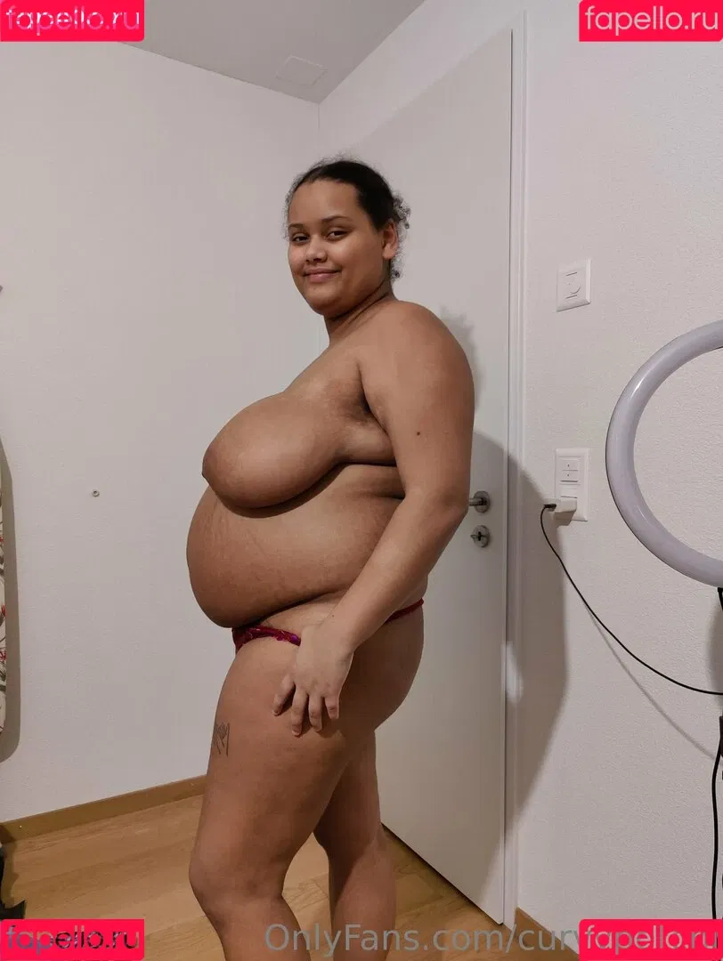 curvypotchi Onlyfans Photo Gallery 