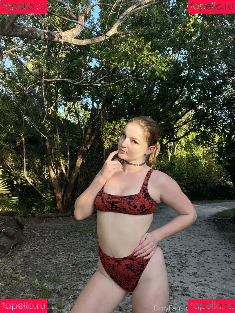 Eliza Eves Onlyfans Photo Gallery 