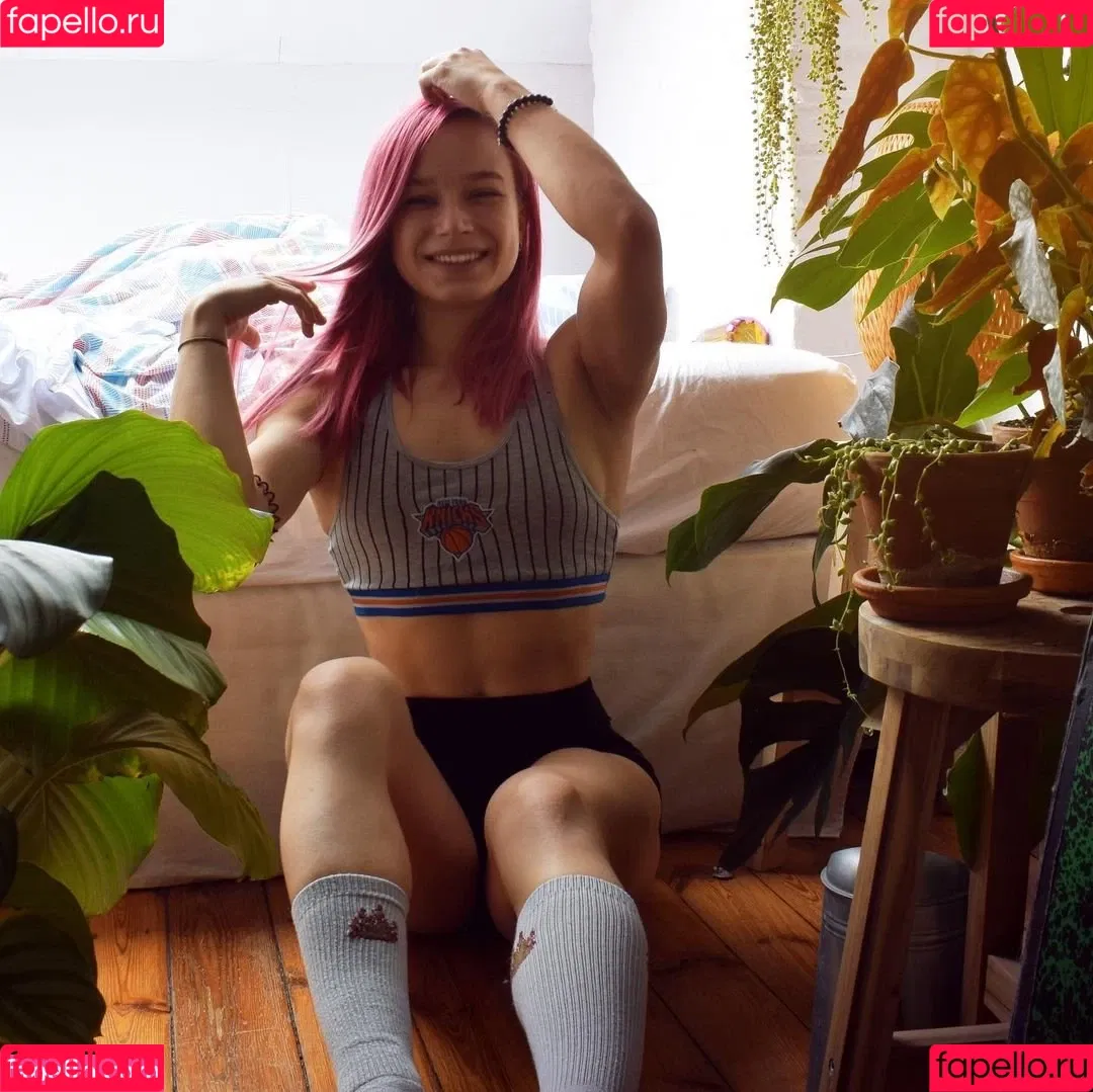 Aline Dessine Onlyfans Photo Gallery 