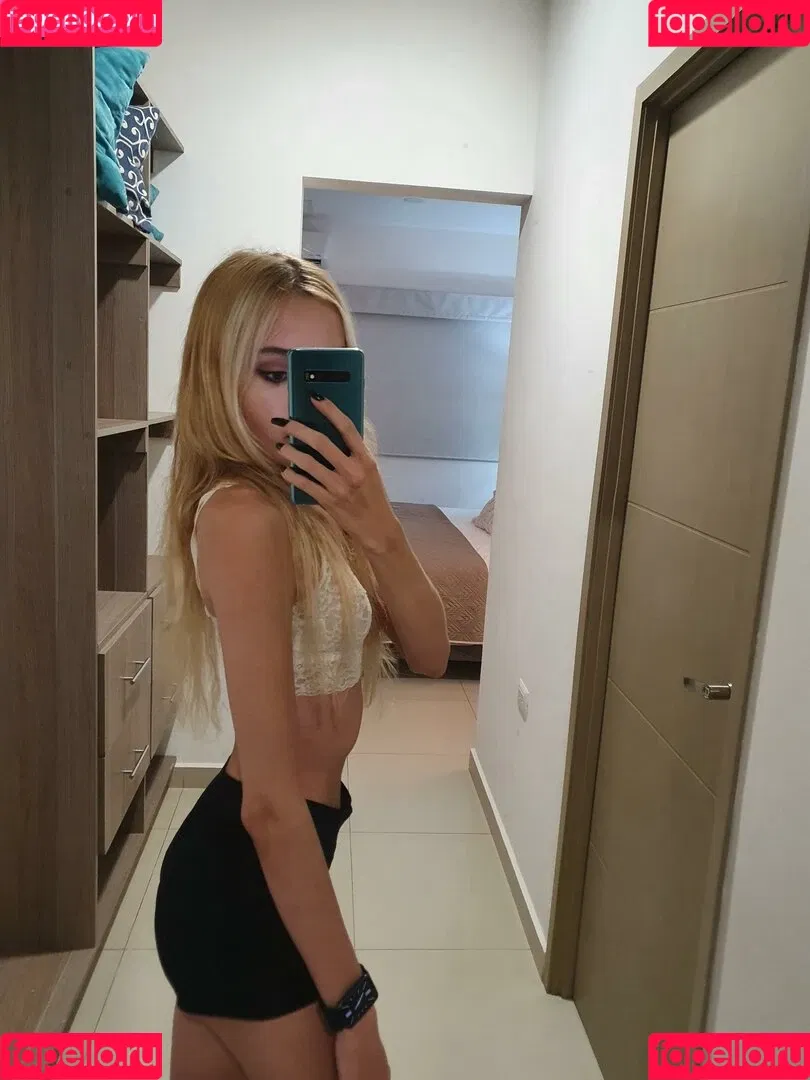 lil.emma Onlyfans Photo Gallery 