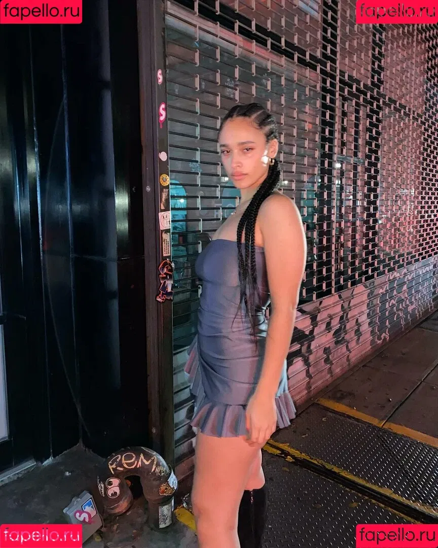 Sarina Onlyfans Photo Gallery 