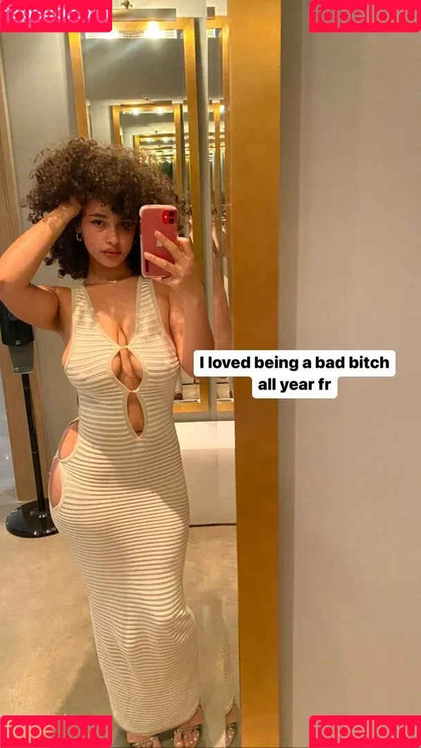 Sarina Onlyfans Photo Gallery 