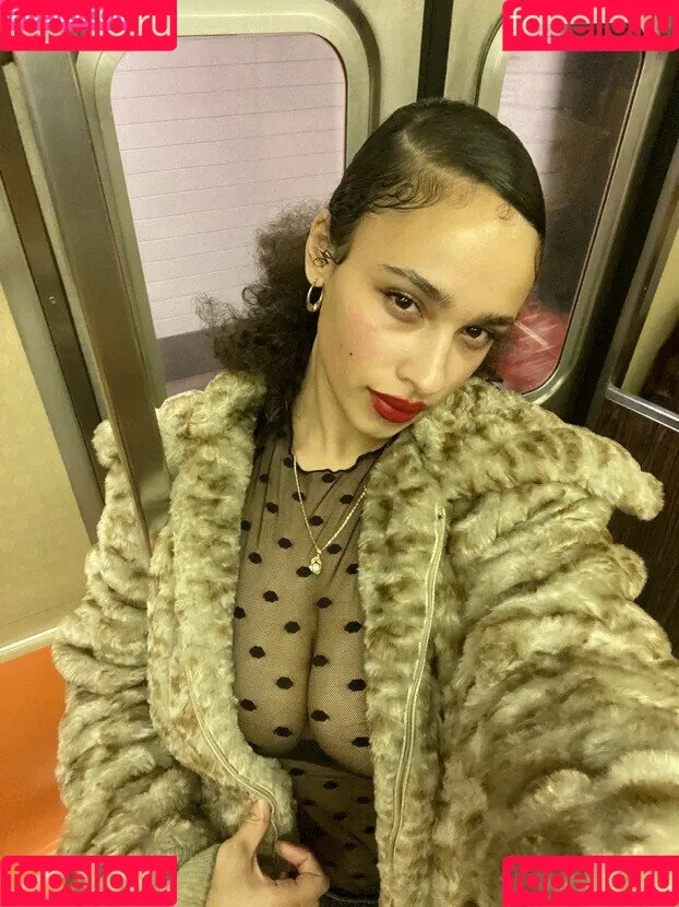 Sarina Onlyfans Photo Gallery 