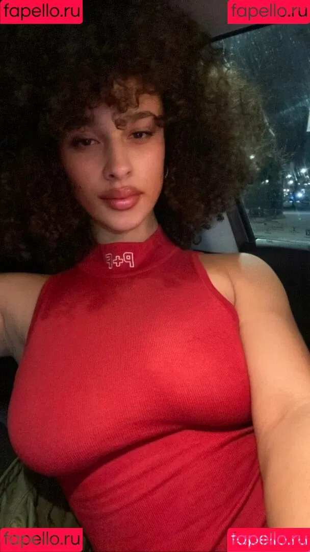 Sarina Onlyfans Photo Gallery 