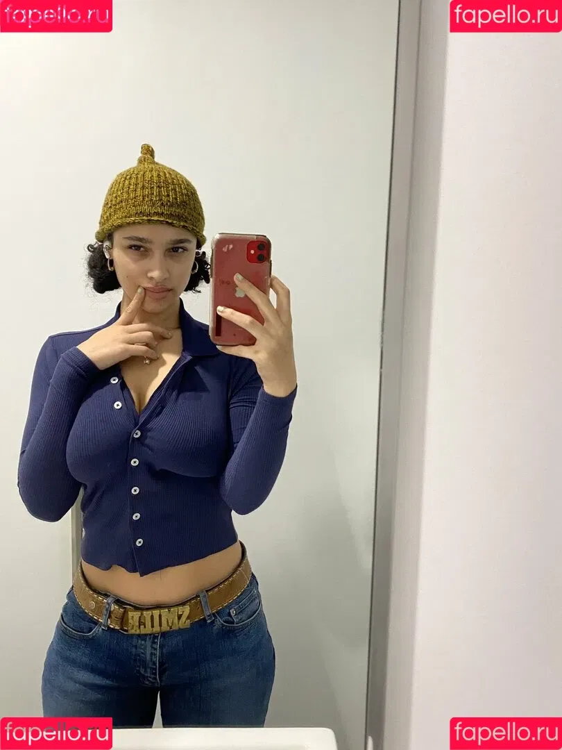 Sarina Onlyfans Photo Gallery 