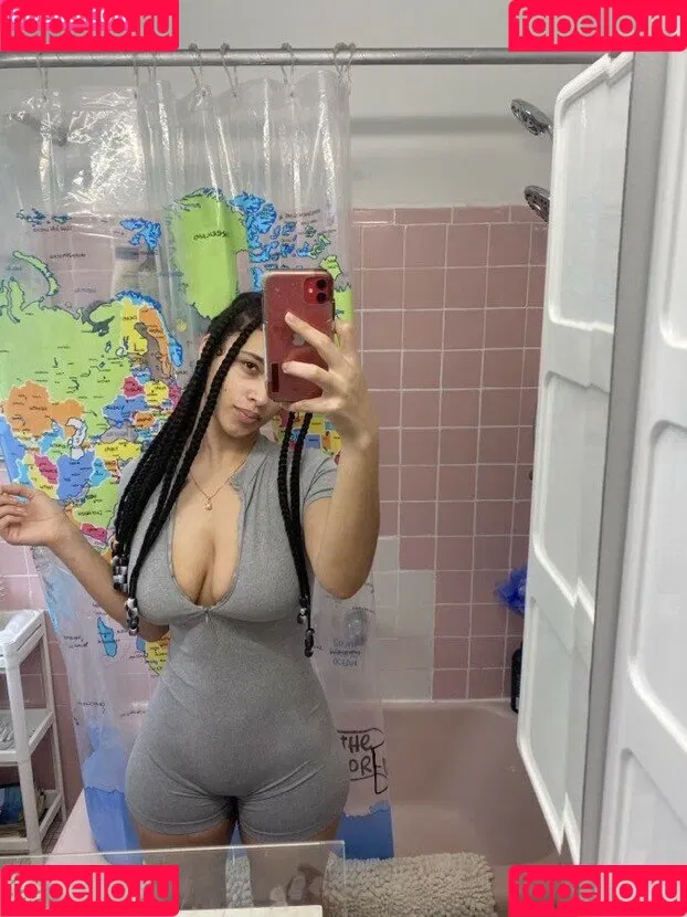 Sarina Onlyfans Photo Gallery 