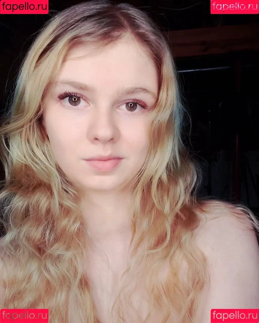 lyrictiana Onlyfans Photo Gallery 