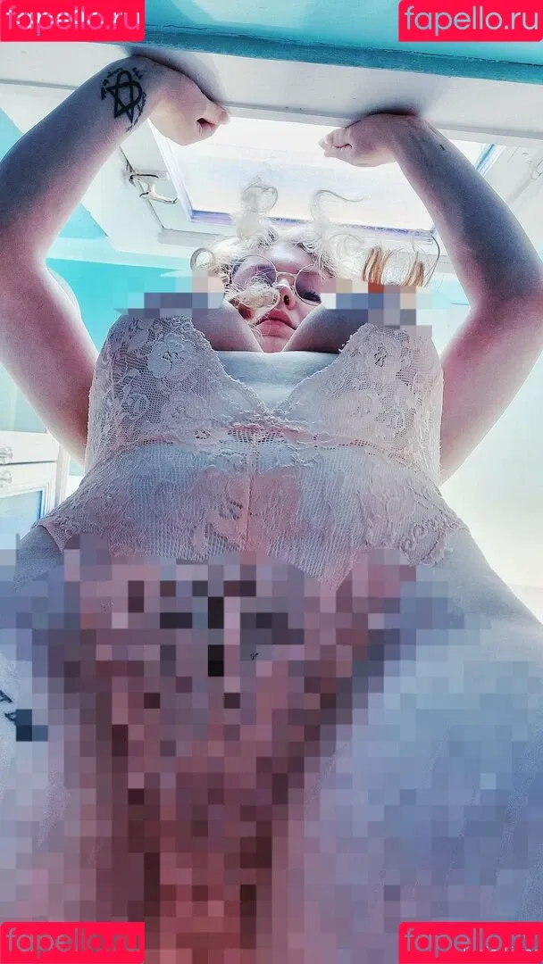 lyrictiana Onlyfans Photo Gallery 