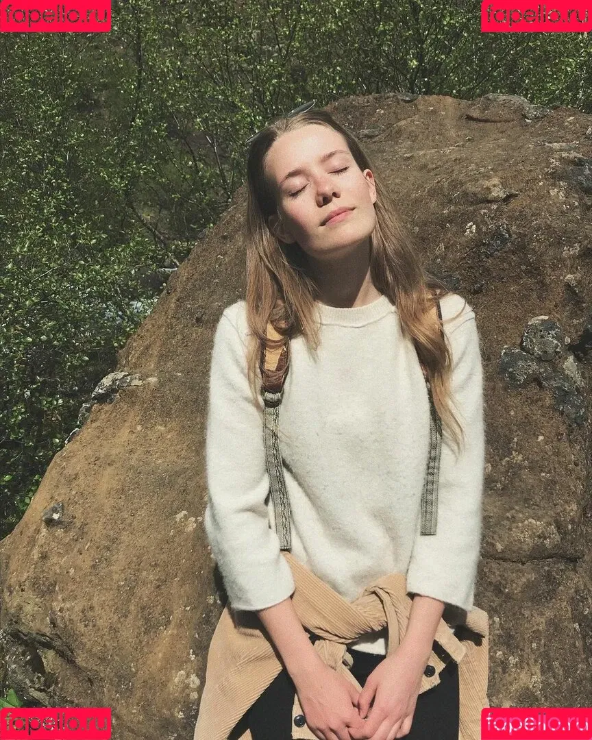 Berta Andrea Snædal Onlyfans Photo Gallery 