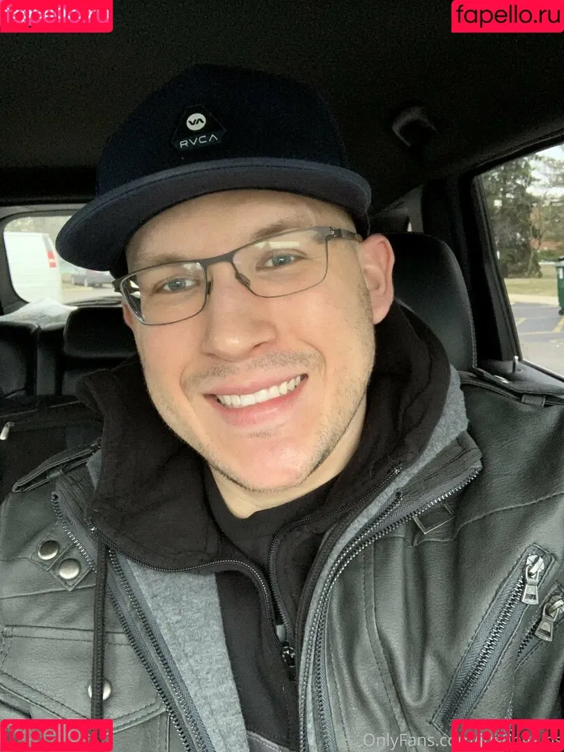 justingains Onlyfans Photo Gallery 