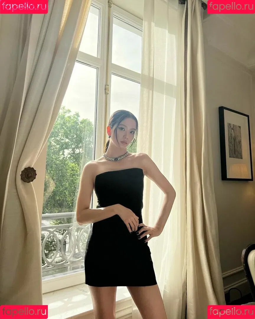 Jisoo Onlyfans Photo Gallery 
