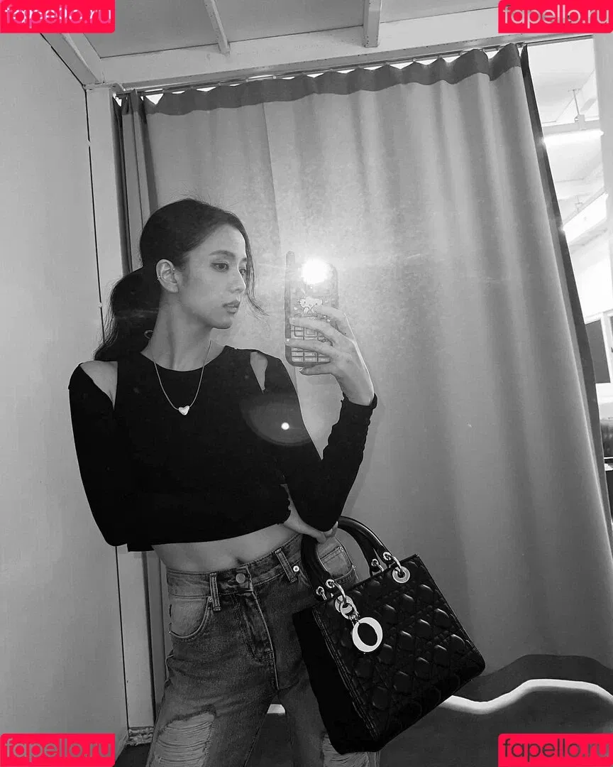 Jisoo Onlyfans Photo Gallery 