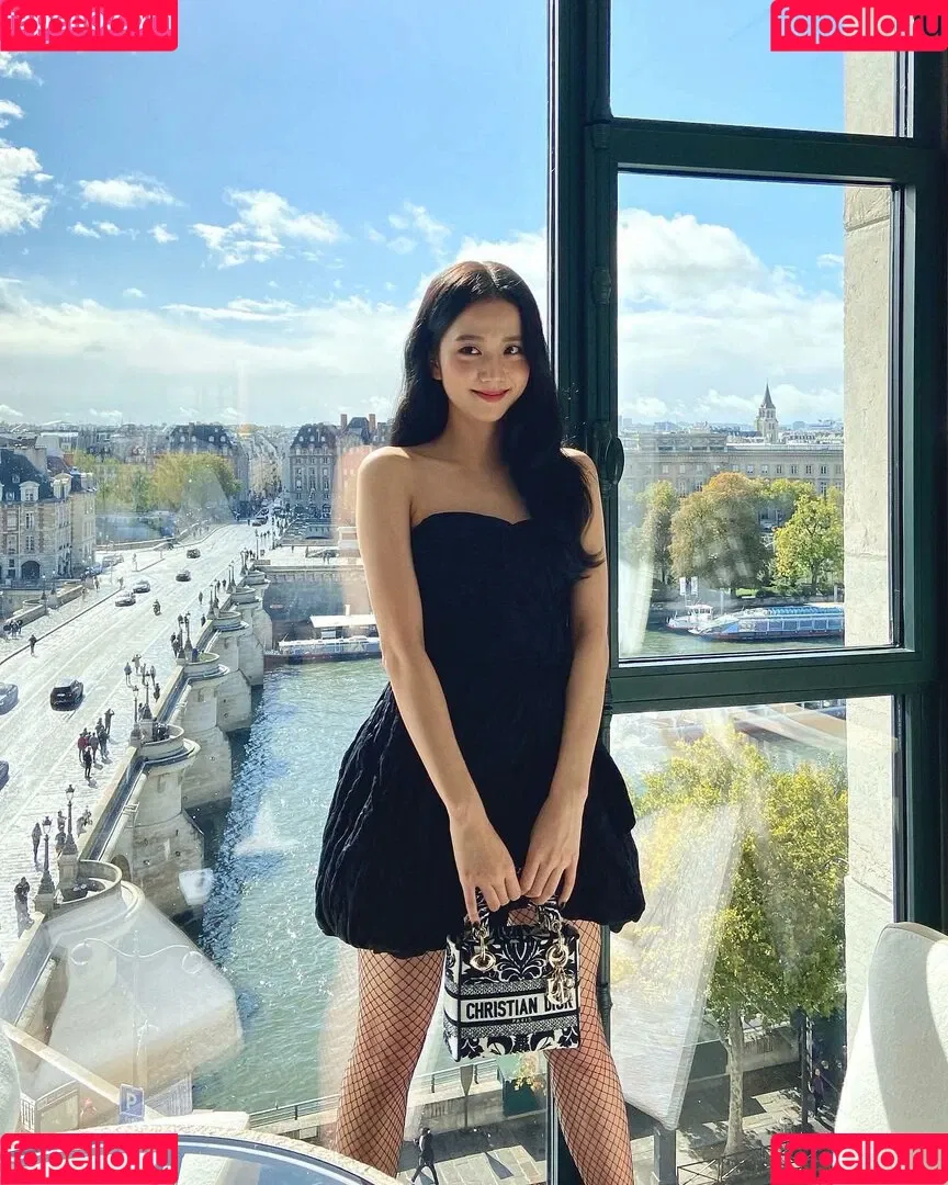 Jisoo Onlyfans Photo Gallery 