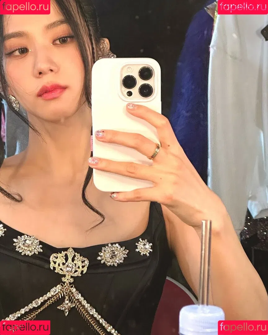 Jisoo Onlyfans Photo Gallery 