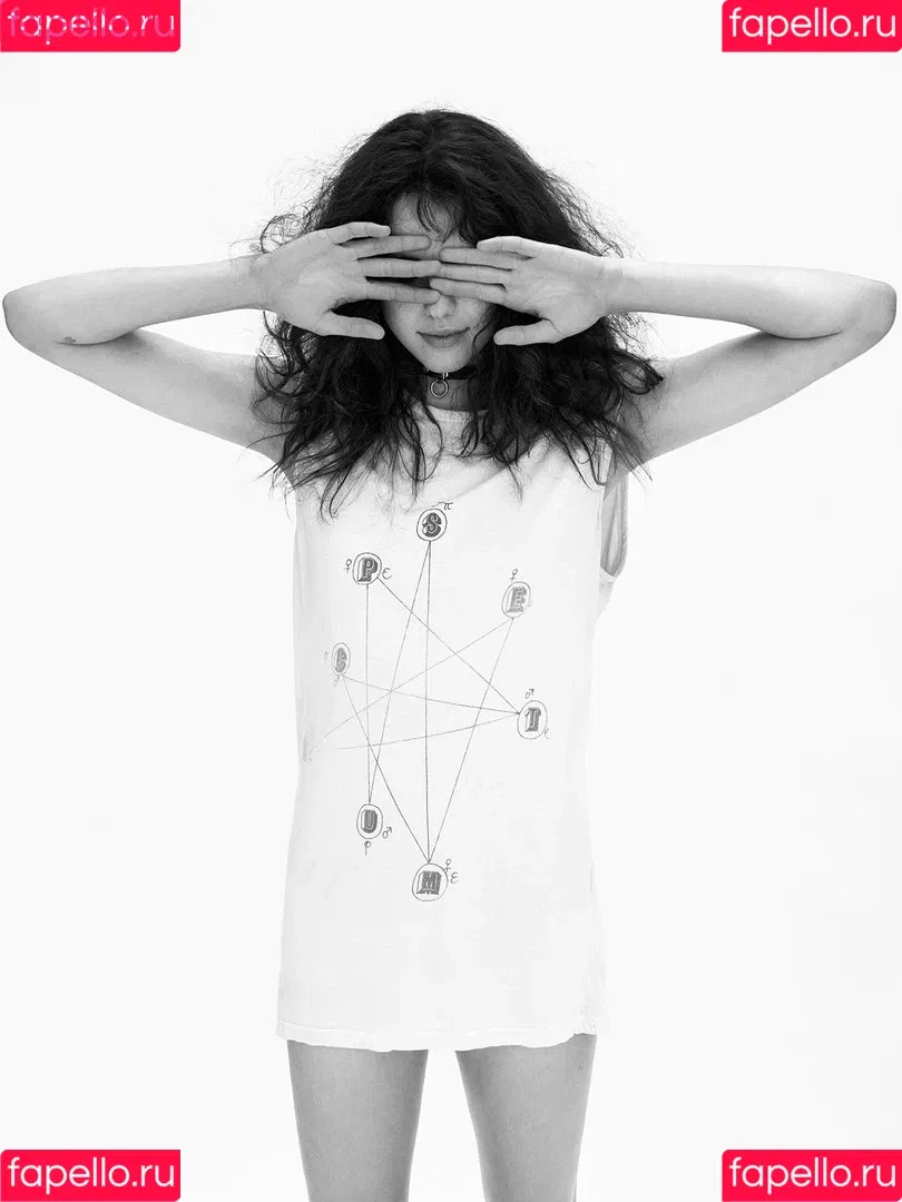 Margaret Qualley Onlyfans Photo Gallery 