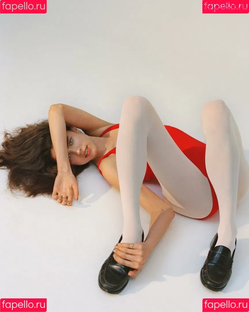 Margaret Qualley Onlyfans Photo Gallery 