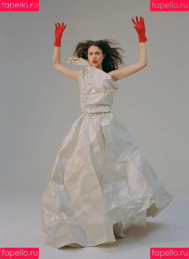 Margaret Qualley Onlyfans Photo Gallery 