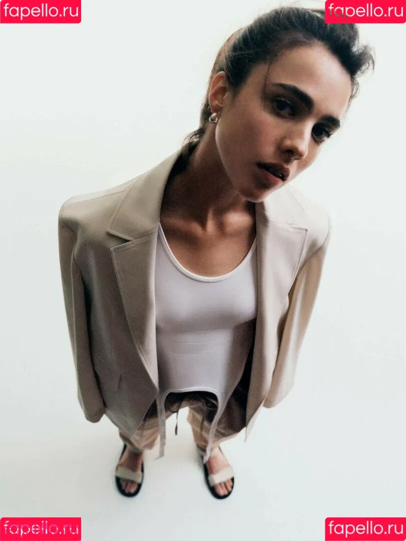 Margaret Qualley Onlyfans Photo Gallery 