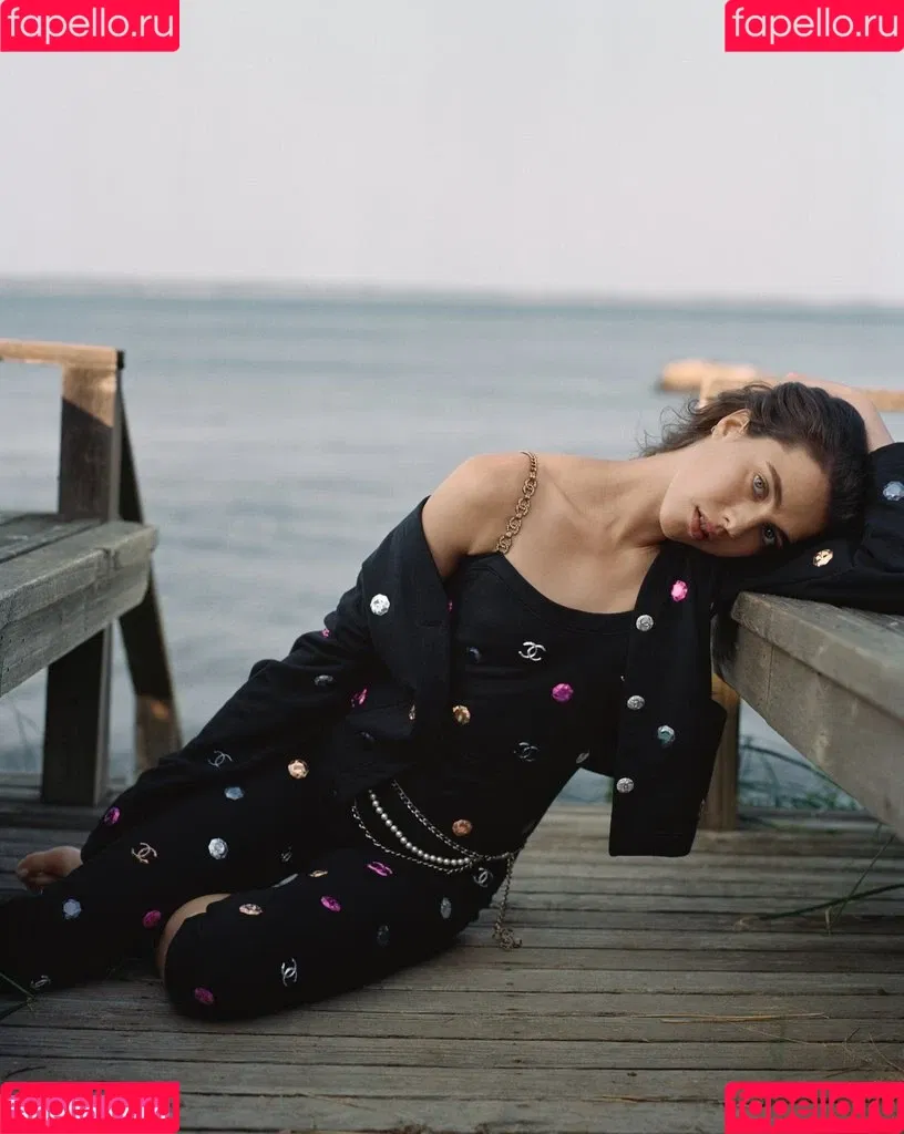 Margaret Qualley Onlyfans Photo Gallery 