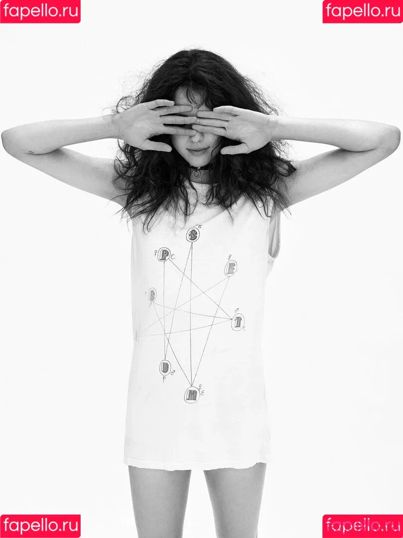 Margaret Qualley Onlyfans Photo Gallery 