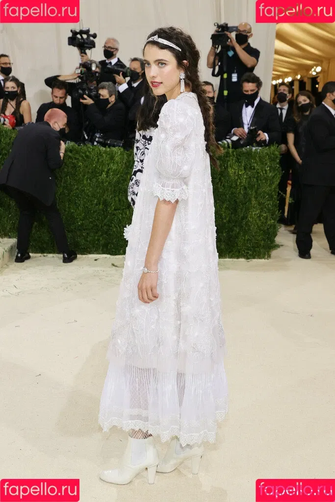 Margaret Qualley Onlyfans Photo Gallery 