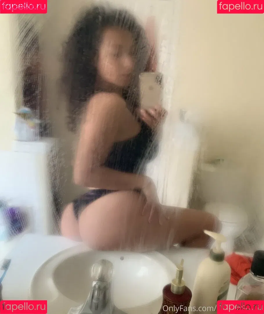 QueenSoTrill Onlyfans Photo Gallery 