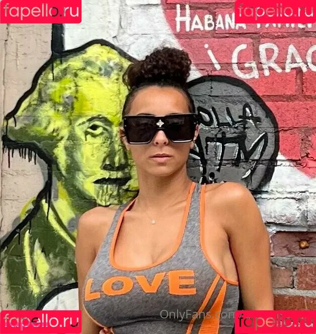 QueenSoTrill Onlyfans Photo Gallery 
