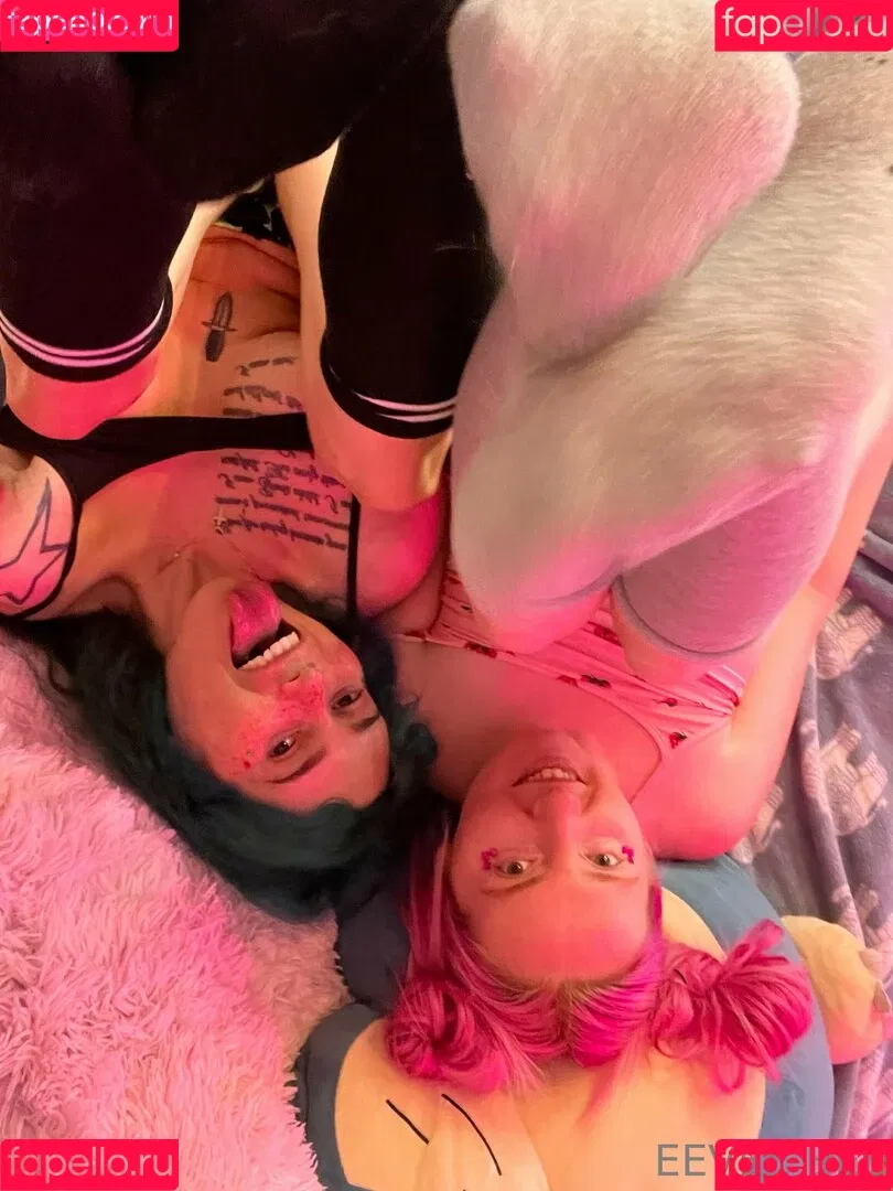Eevee Bee Onlyfans Photo Gallery 
