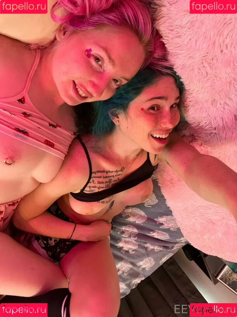 Eevee Bee Onlyfans Photo Gallery 