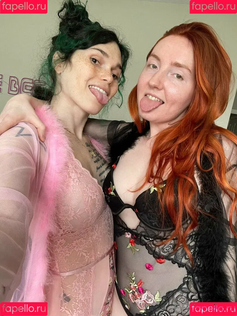 Eevee Bee Onlyfans Photo Gallery 