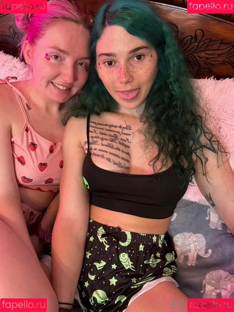 Eevee Bee Onlyfans Photo Gallery 