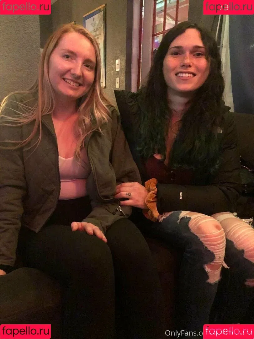 Eevee Bee Onlyfans Photo Gallery 