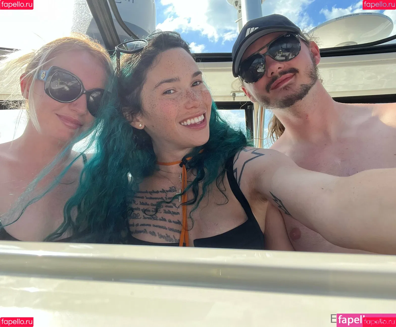 Eevee Bee Onlyfans Photo Gallery 