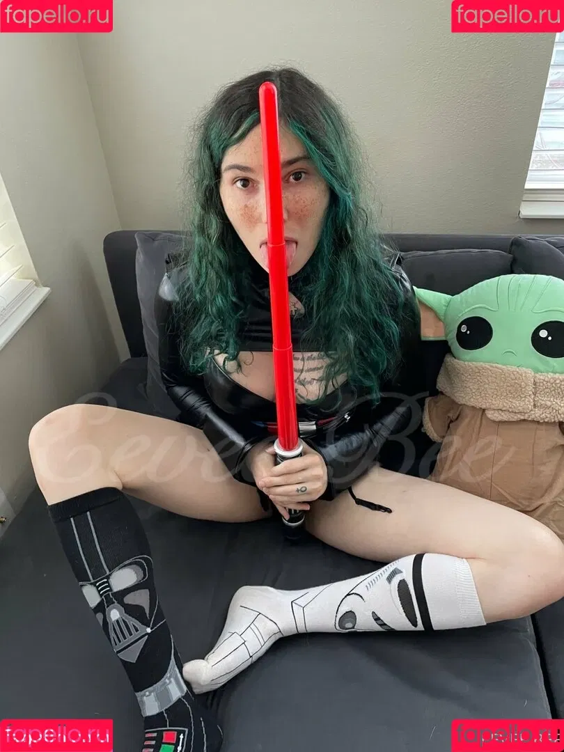 Eevee Bee Onlyfans Photo Gallery 