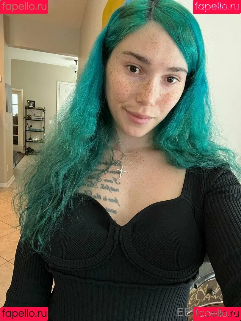 Eevee Bee Onlyfans Photo Gallery 