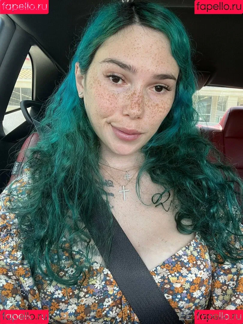 Eevee Bee Onlyfans Photo Gallery 