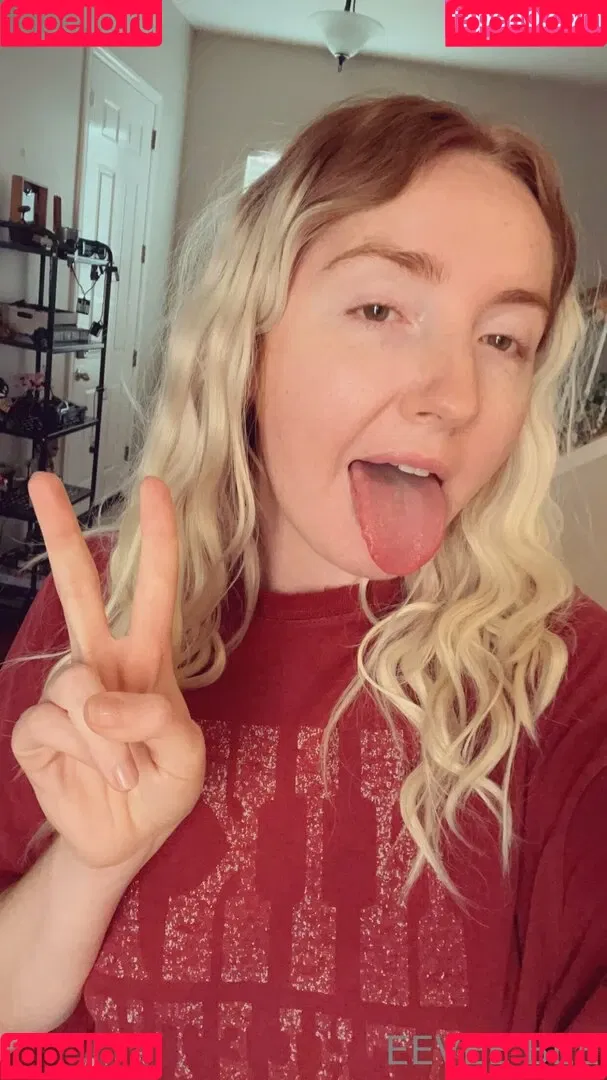 Eevee Bee Onlyfans Photo Gallery 