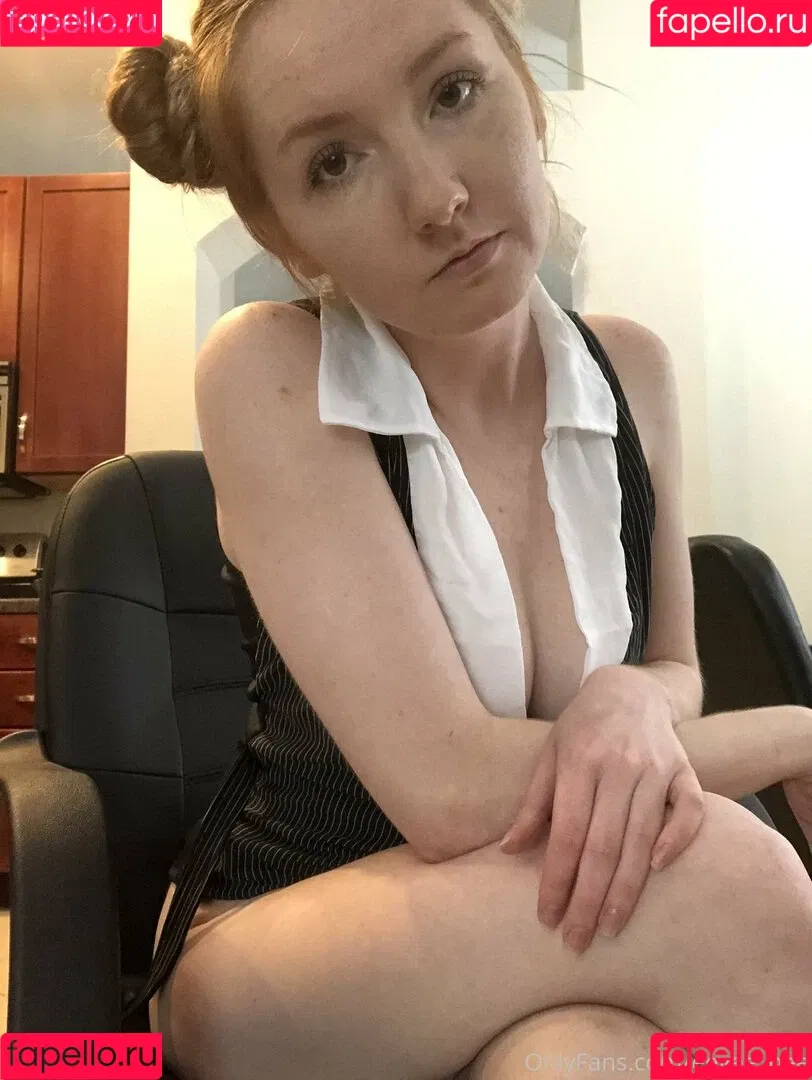 Eevee Bee Onlyfans Photo Gallery 