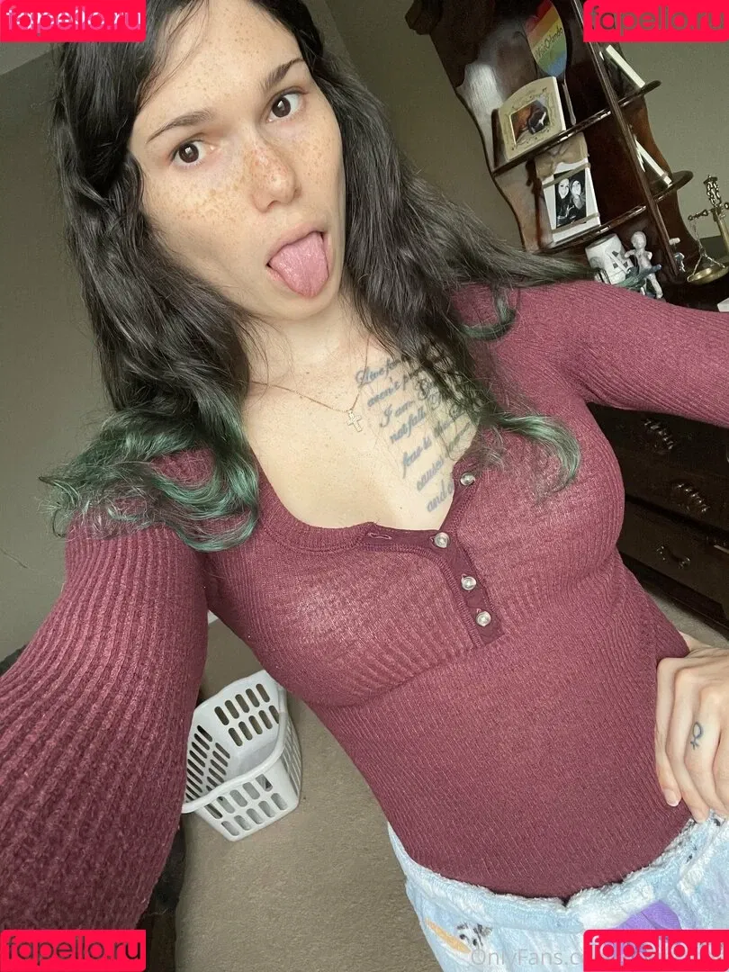 Eevee Bee Onlyfans Photo Gallery 
