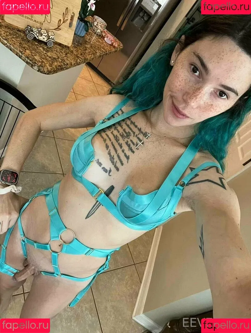 Eevee Bee Onlyfans Photo Gallery 