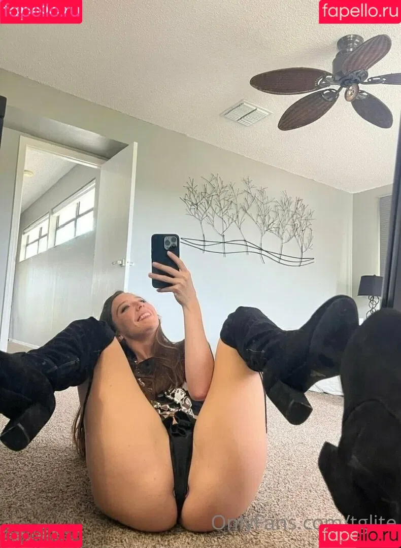 tglite Onlyfans Photo Gallery 